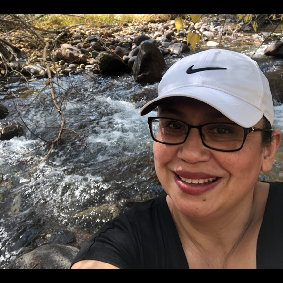 Meet your Posher, Margo - Picture 2 of 2